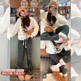 <曾小咸推荐>秋冬品质现货，反季大清仓！抢到就是赚到！秒完不再有  贝蒂物语 杏色猫咪印花圆领卫衣女春季复古绿色格子裤 日常159.99 立减70 秒杀89.99！！