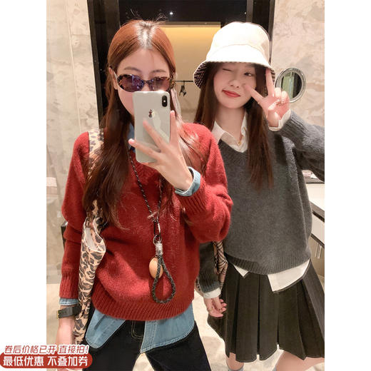 <曾小咸推荐>2.4现货秒杀 ！微信超特价！4色韩系v领毛衣 日常149.99 立减80 秒杀69.99！！ 商品图0