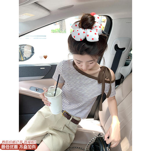 【99元任选2件】微信打折价！条纹斜肩短袖T恤 商品图0