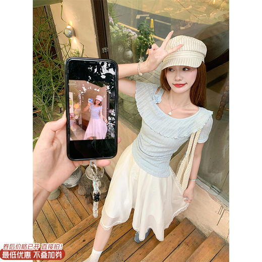 <曾小咸推荐>现货秒杀！卖完不补 ！微信打折价！花朵吊带斜肩T恤 日常99.99/件 立减50 秒杀49.99/件！！ 商品图0