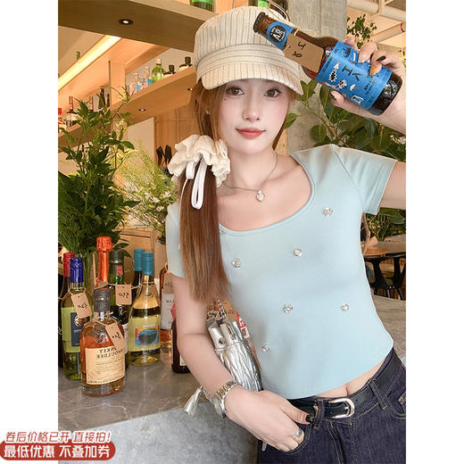 【99元任选2件】微信打折价！薄荷绿方领修身短款T 商品图0