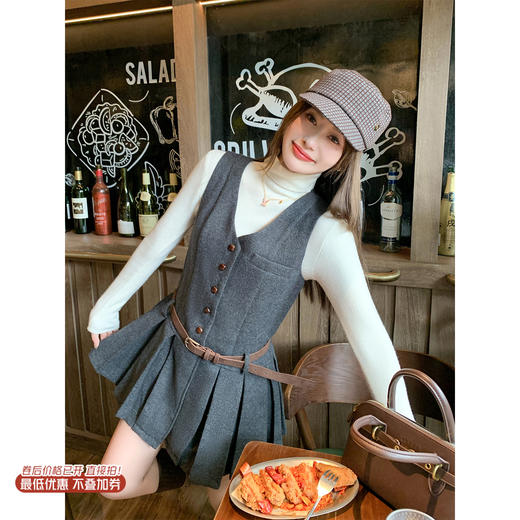 <曾小咸推荐> 现货秒杀！微信超特价！巨好看灰色v领吊带连衣裙 日常289.99 立减160 秒杀129.99！ 商品图0