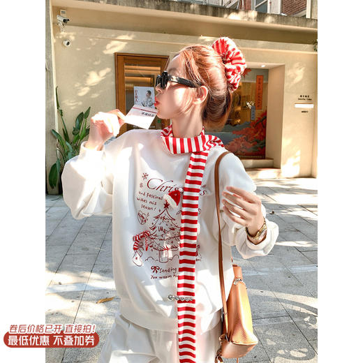 <曾小咸推荐>现货秒杀 ！微信超特价！圣诞树印花加绒卫衣（含围巾） 日常219.99 立减130 秒杀89.99！！ 商品图0