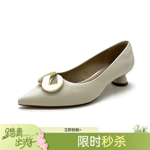 千百度时装单鞋春单女单鞋A25106024