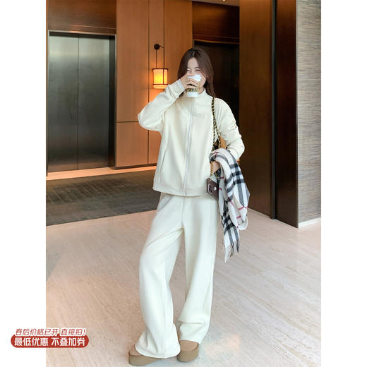 <曾小咸推荐> 现货秒杀！微信超特价！颗粒绒拉链外套+休闲裤2件套 日常259.99 立减120 秒杀139.99！ 商品图0