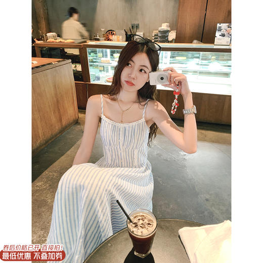 【折后再享2件88折】现货秒杀！微信打折价！韩系蕾丝蓝白条纹连衣裙 日常229.99 立减100 秒杀129.99！ 商品图0