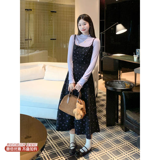 <曾小咸推荐> 现货秒杀！微信超特价！复古黑色碎花吊带连衣裙 日常199.99 立减100 秒杀99.99！紫色打底衫 日常99.99 立减40 秒杀59.99！ 商品图0