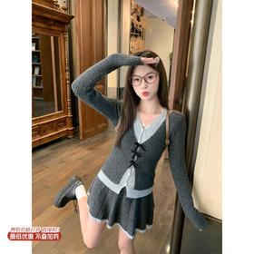 【129元任选2件】现货！深灰色假两件V领上衣 or 半裙