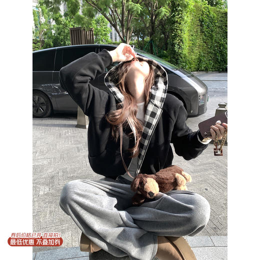 <曾小咸推荐> 现货秒杀！微信超特价！黑色格子夹棉连帽外套 日常269.99 立减120 秒杀149.99！ 商品图0