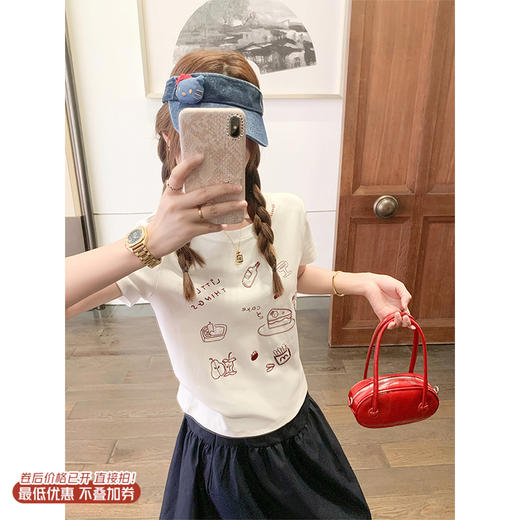 <曾小咸推荐>4.1现货秒杀！微信超特价！百搭正肩白底红色绣花短袖T恤 日常109.99 立减50 秒杀59.99！ 商品图0