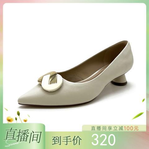 千百度时装单鞋春单女单鞋A25106024