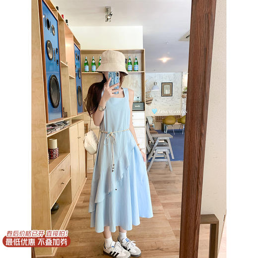 <曾小咸推荐>现货秒杀！最后一波 ！抢到赚到！韩系蓝色不规则方领连衣裙 日常209.99 立减100 秒杀109.99！ 商品图0