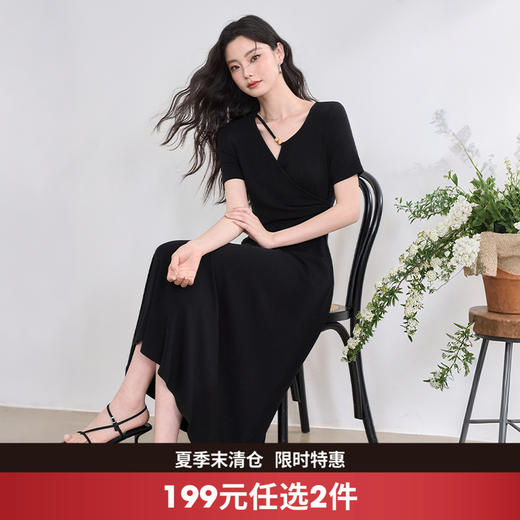 西遇黑色短袖连衣裙女新款法式修身显瘦v领收腰长裙Y0050888/V0550125 商品图0